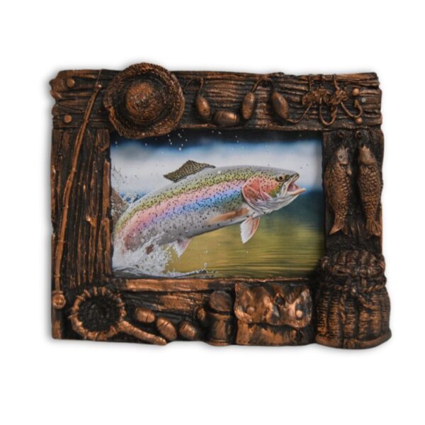 Res-Cast-Fish Fame - hanging - Image 2